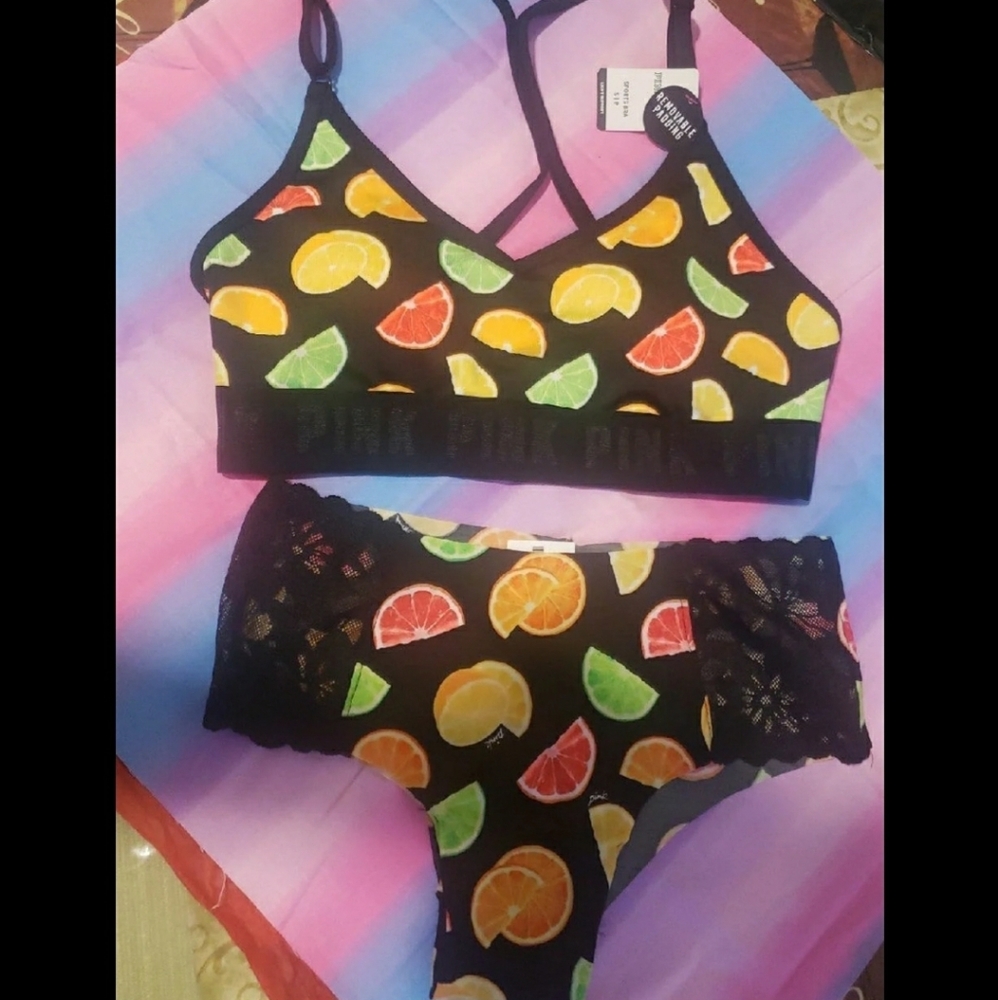 PINK Victoria's Secret Sports Bra&Cheekster